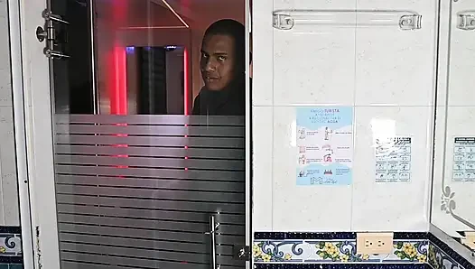 I fuck neighbor after getting out of shower very rich