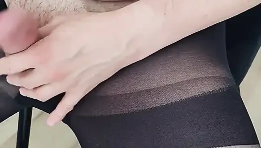 Külotlu Çorapla Sulu Boşalma