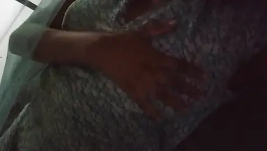 Adik tiri dengan toket besar dientot brutal sama dildo abang tirinya sendiri