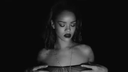 Rihanna mencium dengan lebih baik