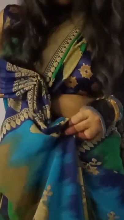 I raised my Marathi wife's saree and wore it around my neck | Clip 2