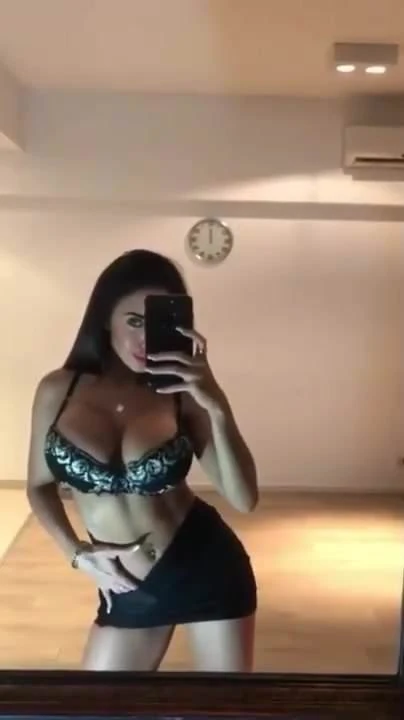 Saya dalam pakaian slutty