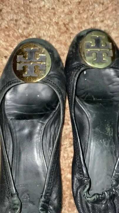 Chicks Well Worn Black Tory Burch Flats