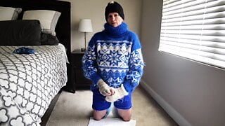 내 양모와 스웨터 페티쉬를 즐기는 빅 블루 모헤어 스웨터