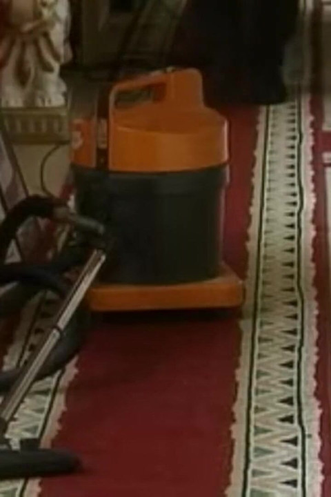 خادمة وقحة يحصل على قبضة الشرج!