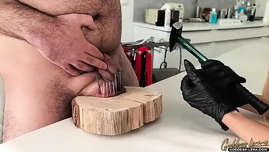 Siksaan ekor tanpa ampun