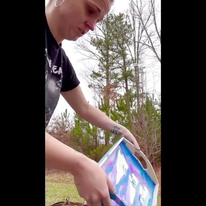 Suzy Wylde कलाकार है