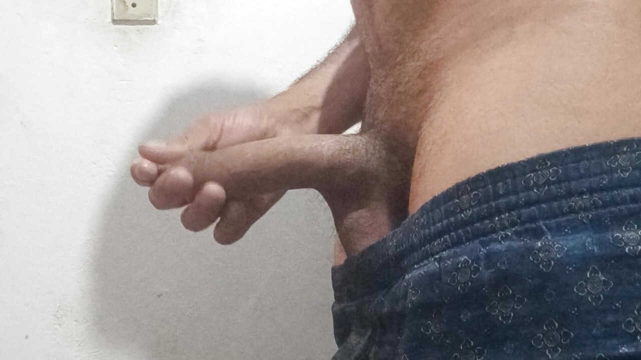 Big cock for tame cuckold slut wives