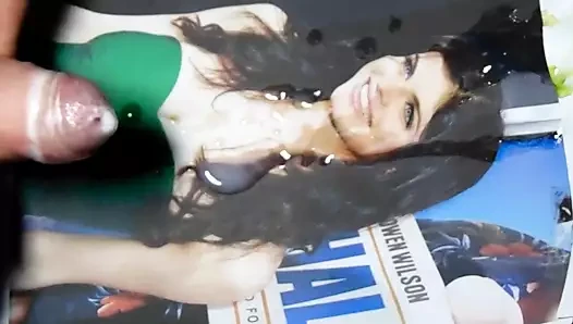 Boşalmak üzerinde alexandra daddario 1