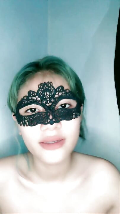 Beautiful girl masked big masturbates until squirt