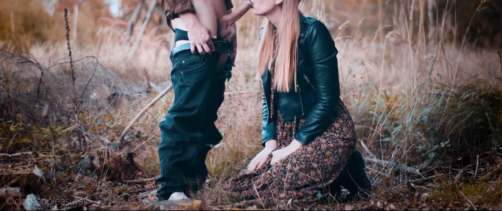 My first video with sound! Deep blowjob in the woods & huge cum load in my mouth - clothedpleasures