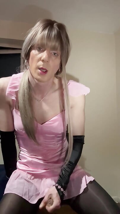 Jess Silk Rides Dildo