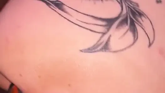 Büyük götlü orta yaşlı seksi kadın