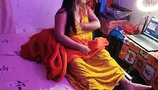 Horney sexy desi bhabhi try to cam show and she show here nipples