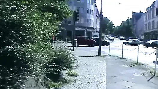 Halka açık sakso azdırma ve ıslak parmaklama patlaması
