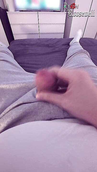 Porno izlemek hızlı azgın mastürbasyondan sonra gürültülü boşalmaya yol açıyor