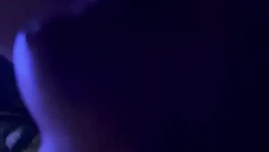 O büyük yarağı emiyor