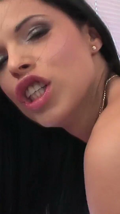 Kocayı kandırıp komşuyla hızlıca porno çekti | Bölüm 3