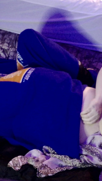 Φωτίζεται έξω, μπορώ να ξαπλώσω μαζί σου Big Step Brother; | Κλιπ 1