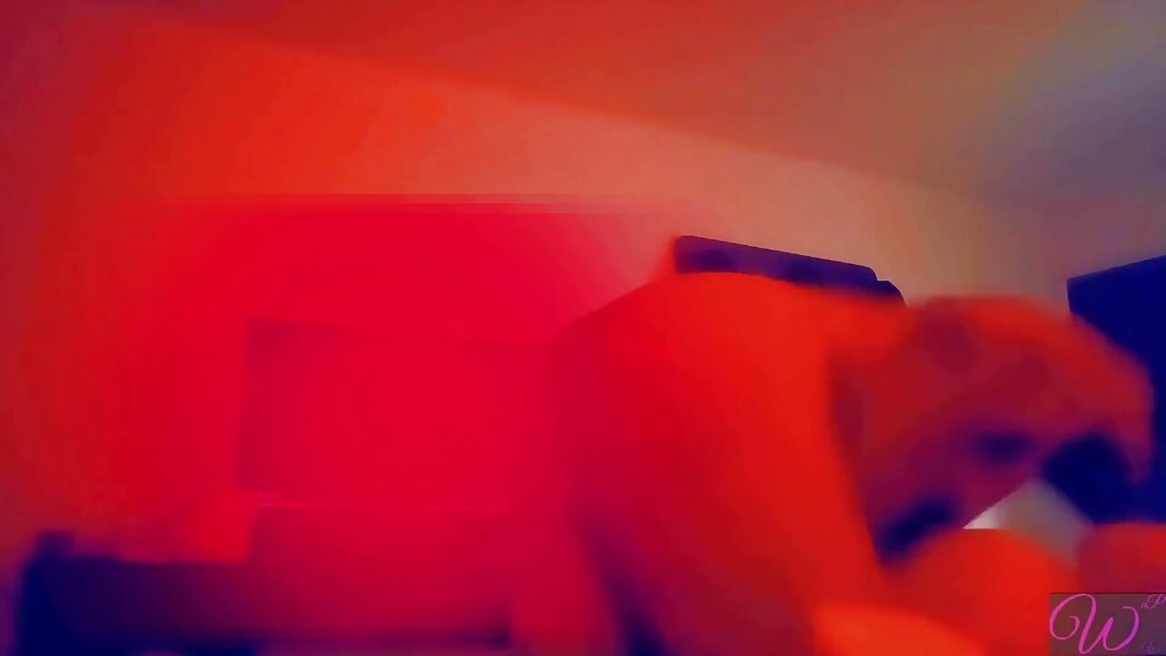 Poslušna Sissy Odvedena u ljigavi motel od strane BBC-a