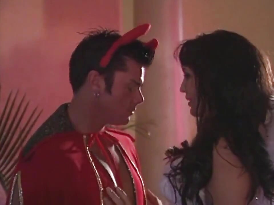 Futai în pizdă blondă sexy cu țâțe uriașe