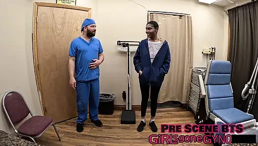 1-й гинекологический осмотр Daisy Mynx