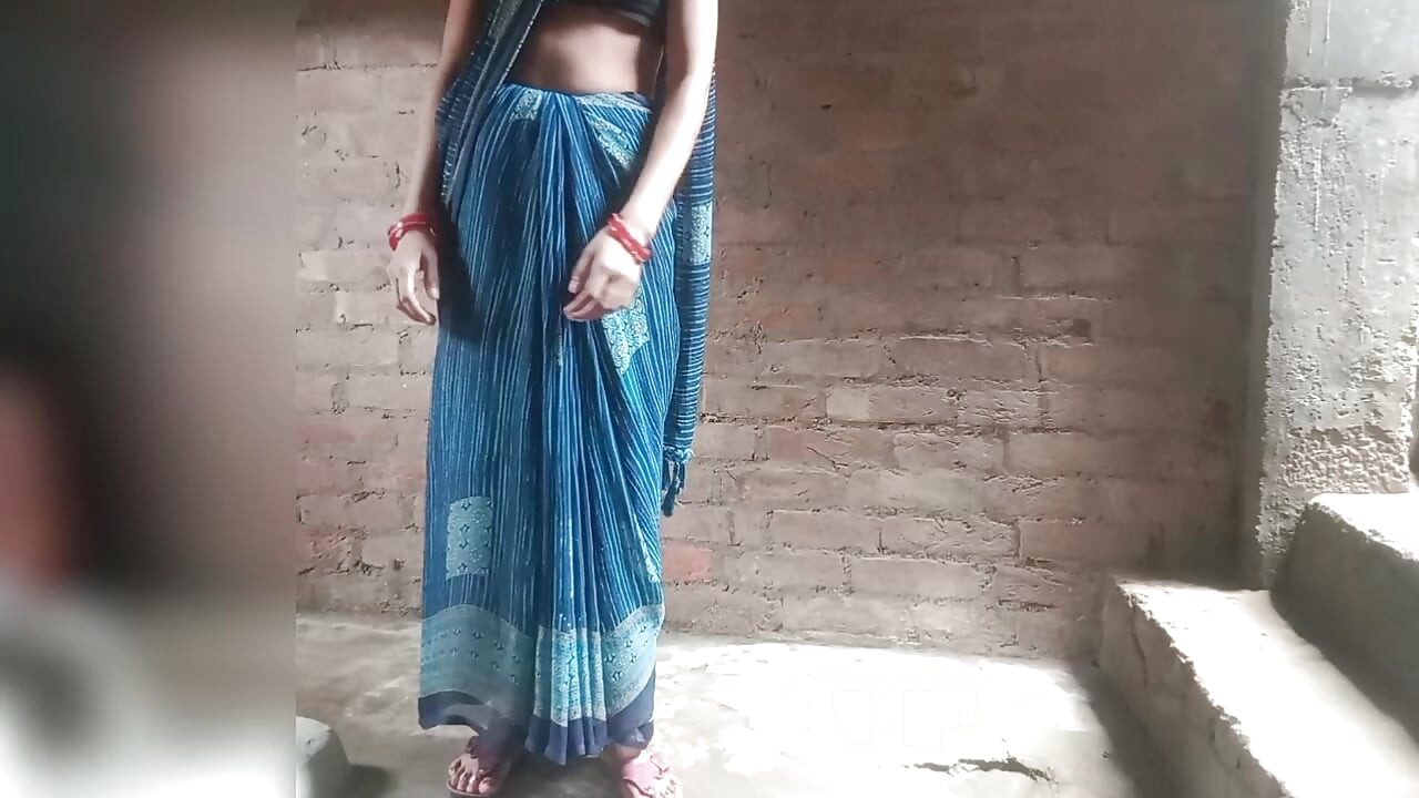 Beautiful Indian wife romantic sex (+19) with sasur ji doggy style aur apne Upar Utha Kar chut mein land Dala Hindi HD video ful