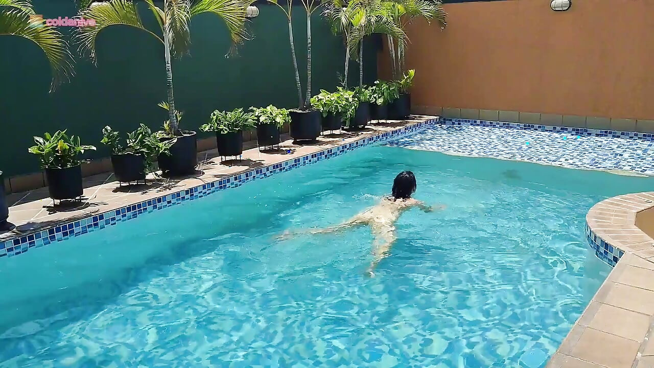 Popołudniowy seks w basenie zabawy jebanie i dobry czas