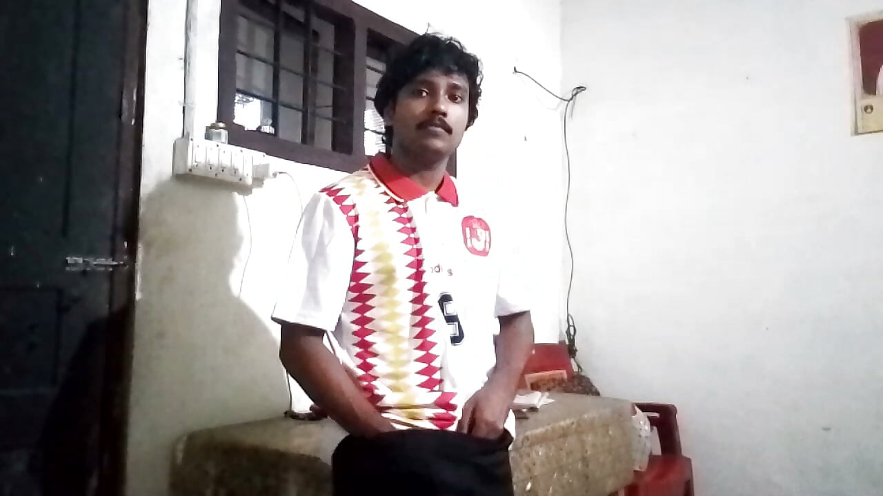 कॉलेज स्टूडेंट की हॉस्टल में मस्तUrbation