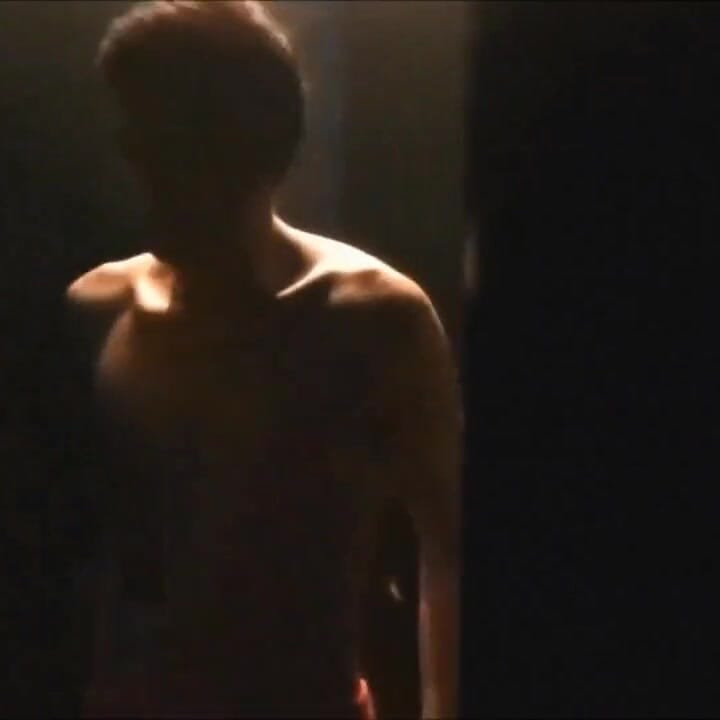 슬링에서 익명으로 따먹히는 트윈크