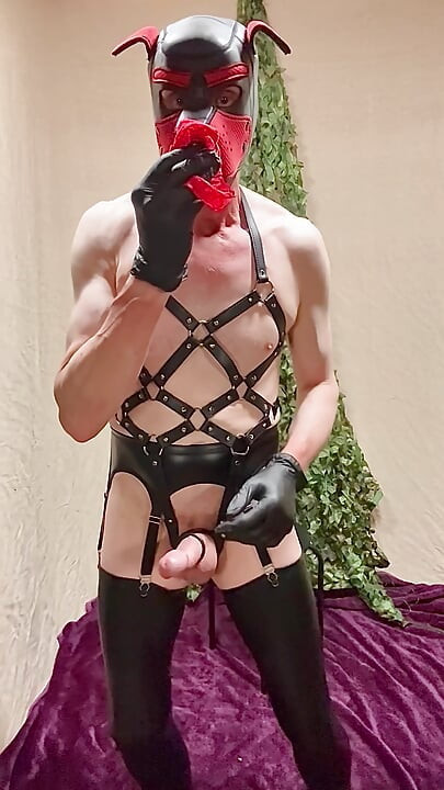 Kinky Male Masturbation And Sniffing Panties
