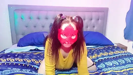 Reife Latina Masturbiert