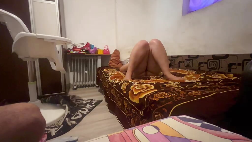 Ζευγάρι γαμάει τα διαλείμματά της