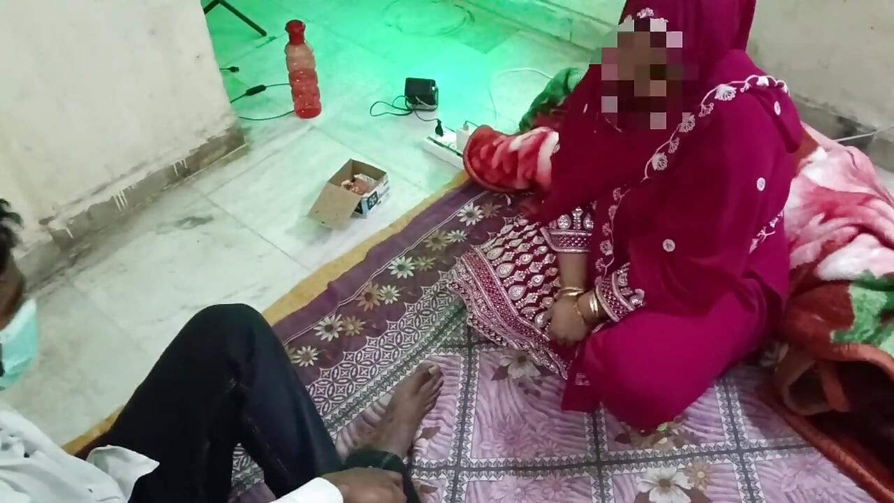 Indian desi wife deepthroat closeup blowjob hairy cock sucking