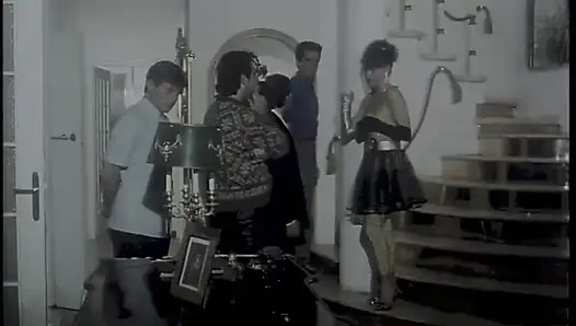 Eva Kocasının Kıskanç Olması Ve 3 Adamla Sikişmesi Umurumda Değil