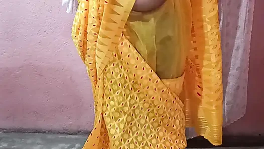 Желтая Сари сбрасывает соло, SFW