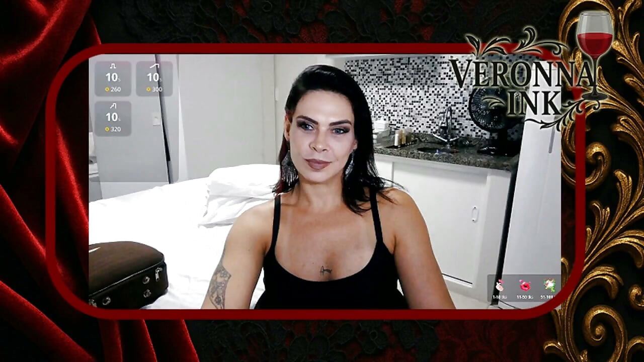 Veronna Ink - the Vampire Craving Undivided Attention