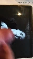 Nat cum tribute