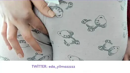 CAMELTOE- MASTURBATE WITH PAJAMA- RUBBING PUSSY WITH PAJAMA