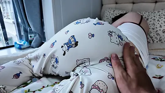 Su üvey kız kardeşim ilk kez tadıyor