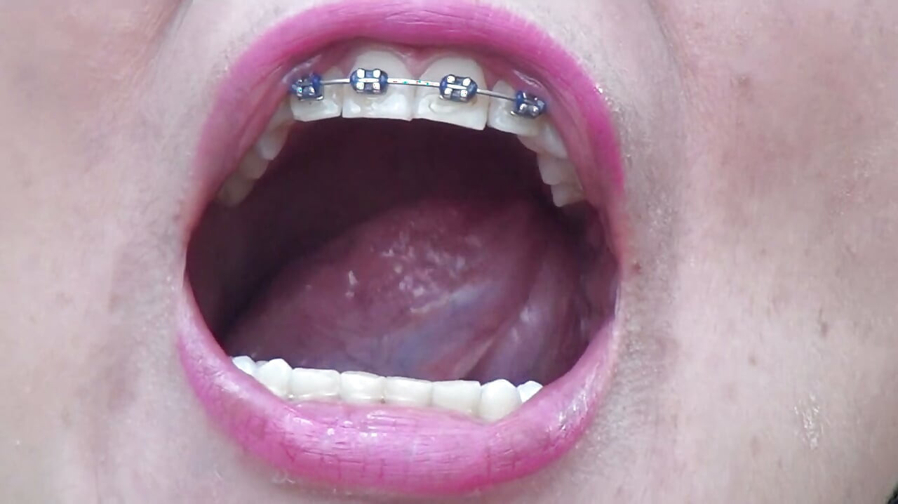 Swallowing Extreme and Big Pig-shaped Rubber Bands