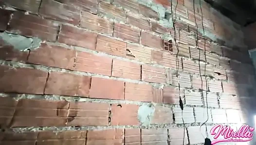 с Малокой в хижине