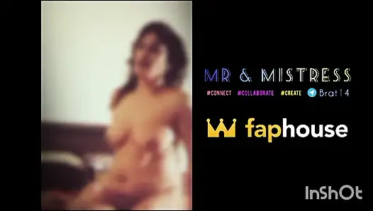 Ateşli Hintli orta yaşlı seksi kadın en iyi arkadaşının kocasının yarağına biniyor