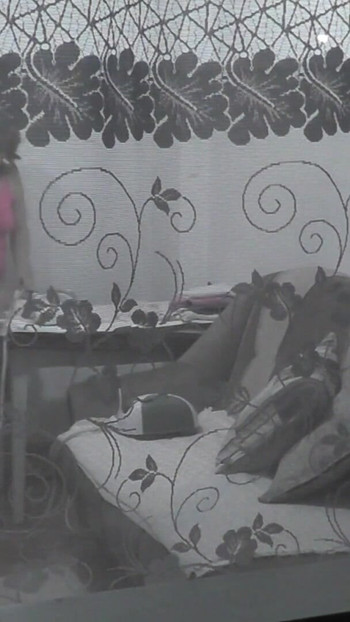 Unforgettable moment from "Naked stepdaughter ironing clothes does not hesitate to flash stepdad"