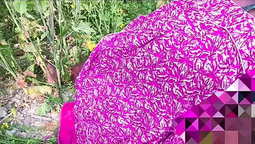 Bangali makan Malkin ke sath majdur ne jungle me mangal Kar diya.madhu bhabhi ko bhaiya ne khet me chut ki chudai kar diya xxx