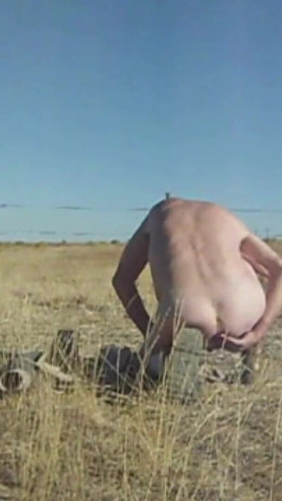 Powerful moment from "22 Oct 2024 Rogerson, Idaho. Out in the desert on the first day of fall."