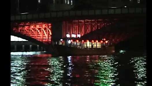 P128G01 A Showa-era erotic drama where men and women, and women intertwine, unfold on Tokyo's yakatabune (houseboats)!　