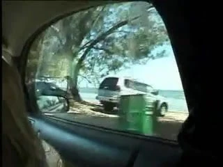 Loira começa no carro, mas termina em ned