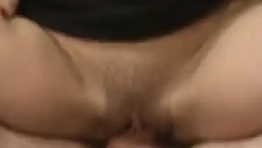 Cewek seksi jerman ini suka bange dudukin kontol