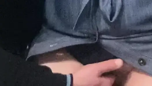 Omg!!! Yabancının kirli parmakları amcığını ovuyor